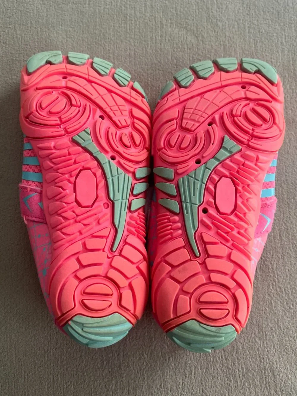 Quick Shark Unisex Pink & Blue Water Shoes Size EU 34 US 2.5-3